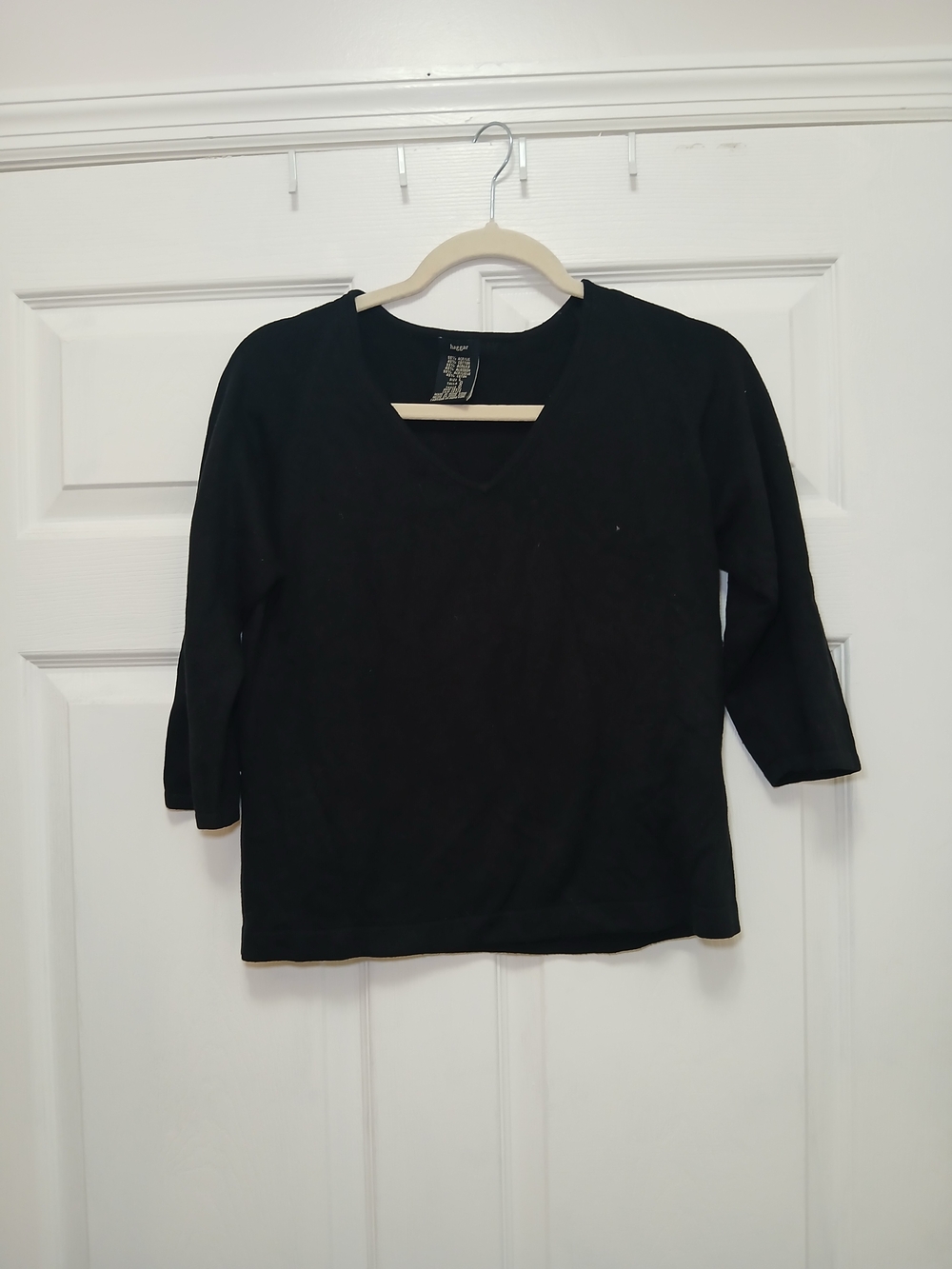 Haggar Women's Black V-Neck Long Sleeve Top